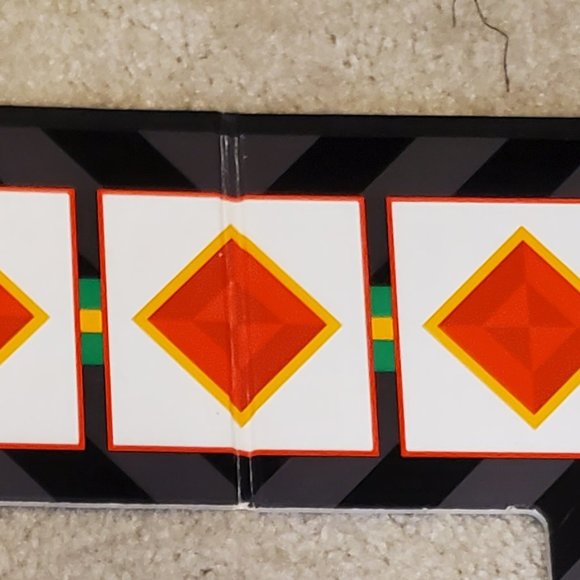 - Vintage 1991 Showdown Yahtzee Board Game Replacement oard - Picture 6 of 6